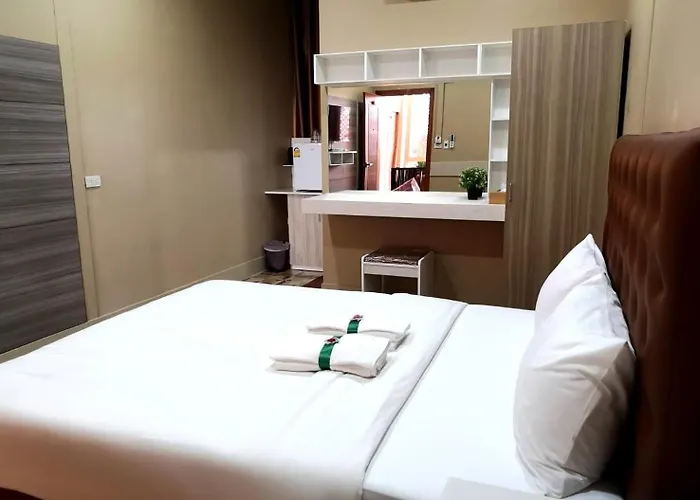 บ้านพัก Banpong Center Place 2*